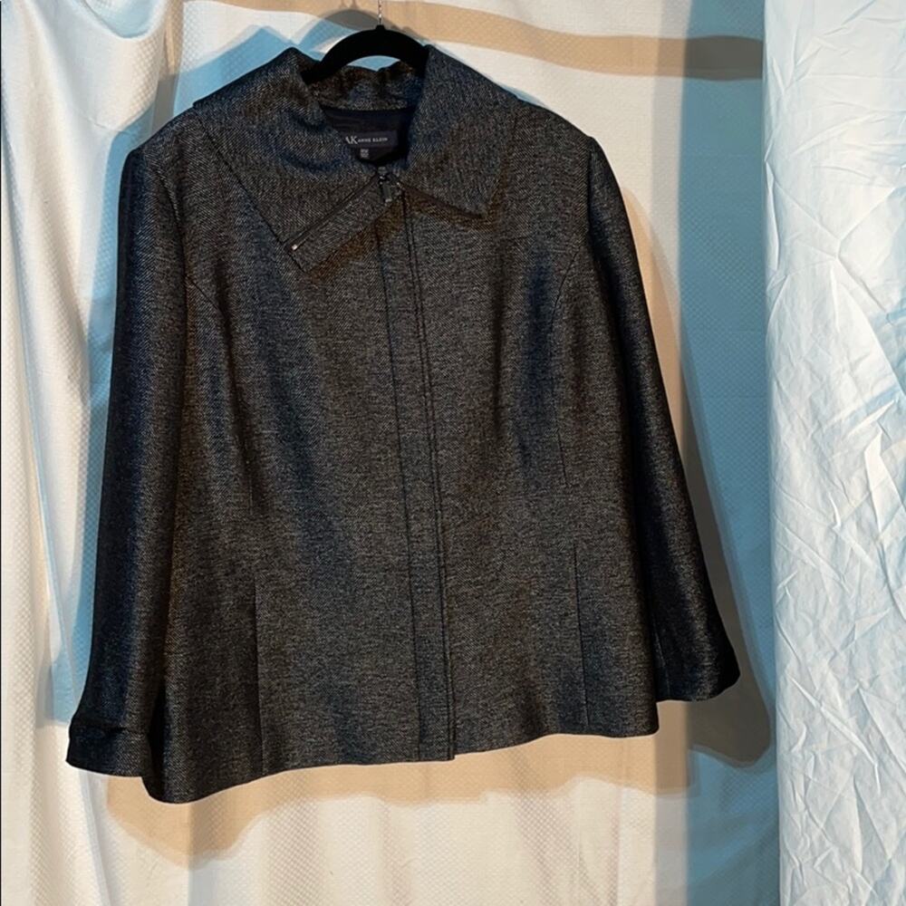 Anne Klein 20w black herringbone front zip euc